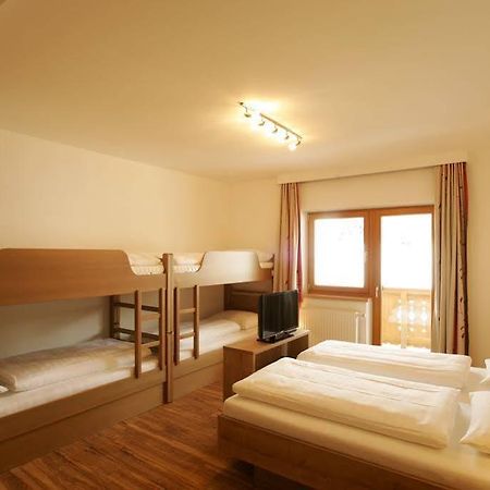 Familien & Wohlfuhlhotel Johanneshof Заалбах-Хинтерглем Екстериор снимка